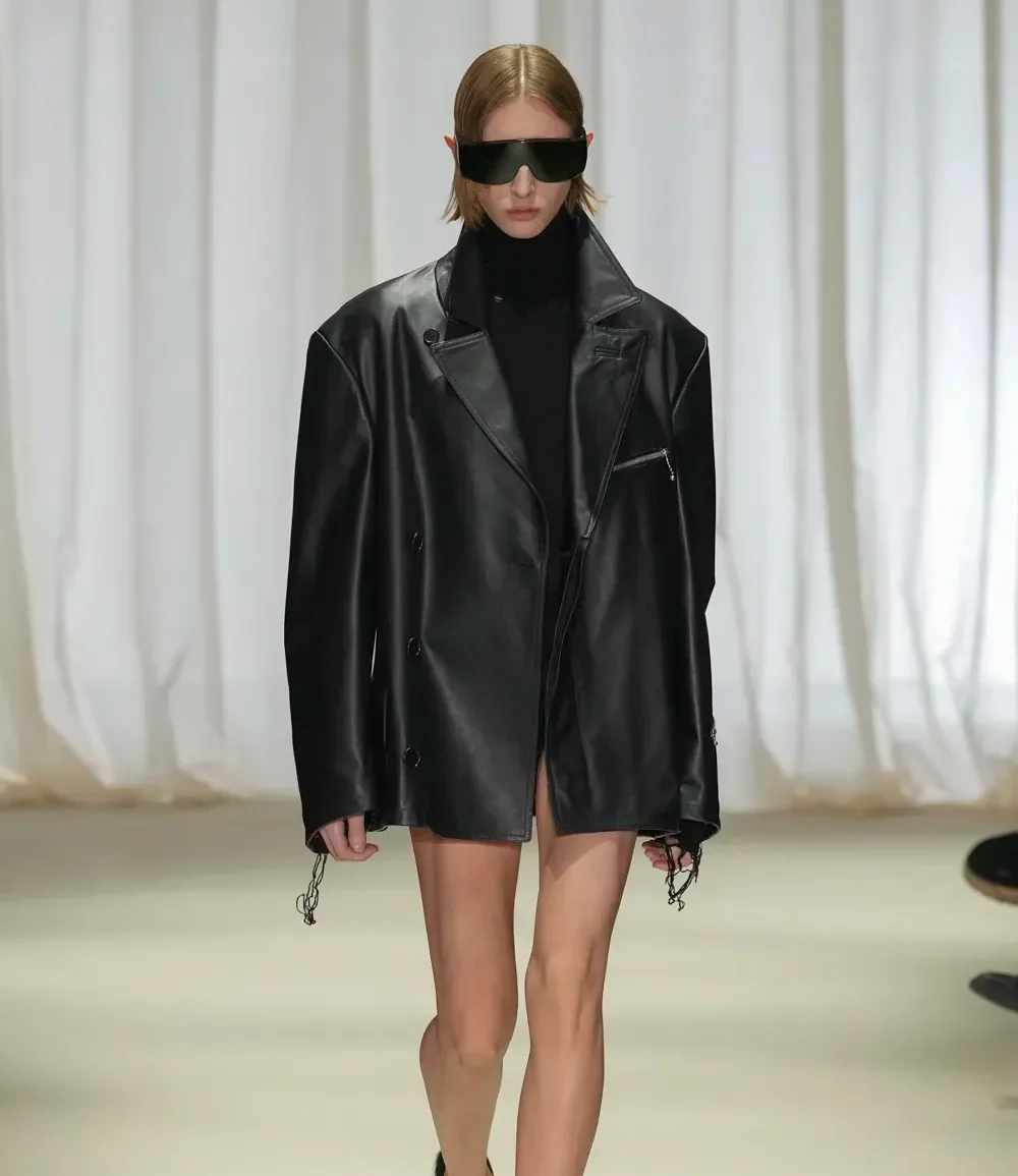 MM6 Maison Margiela Unveils a Futuristic and Clinically Refined Collection for Fall-Winter 2024-2025